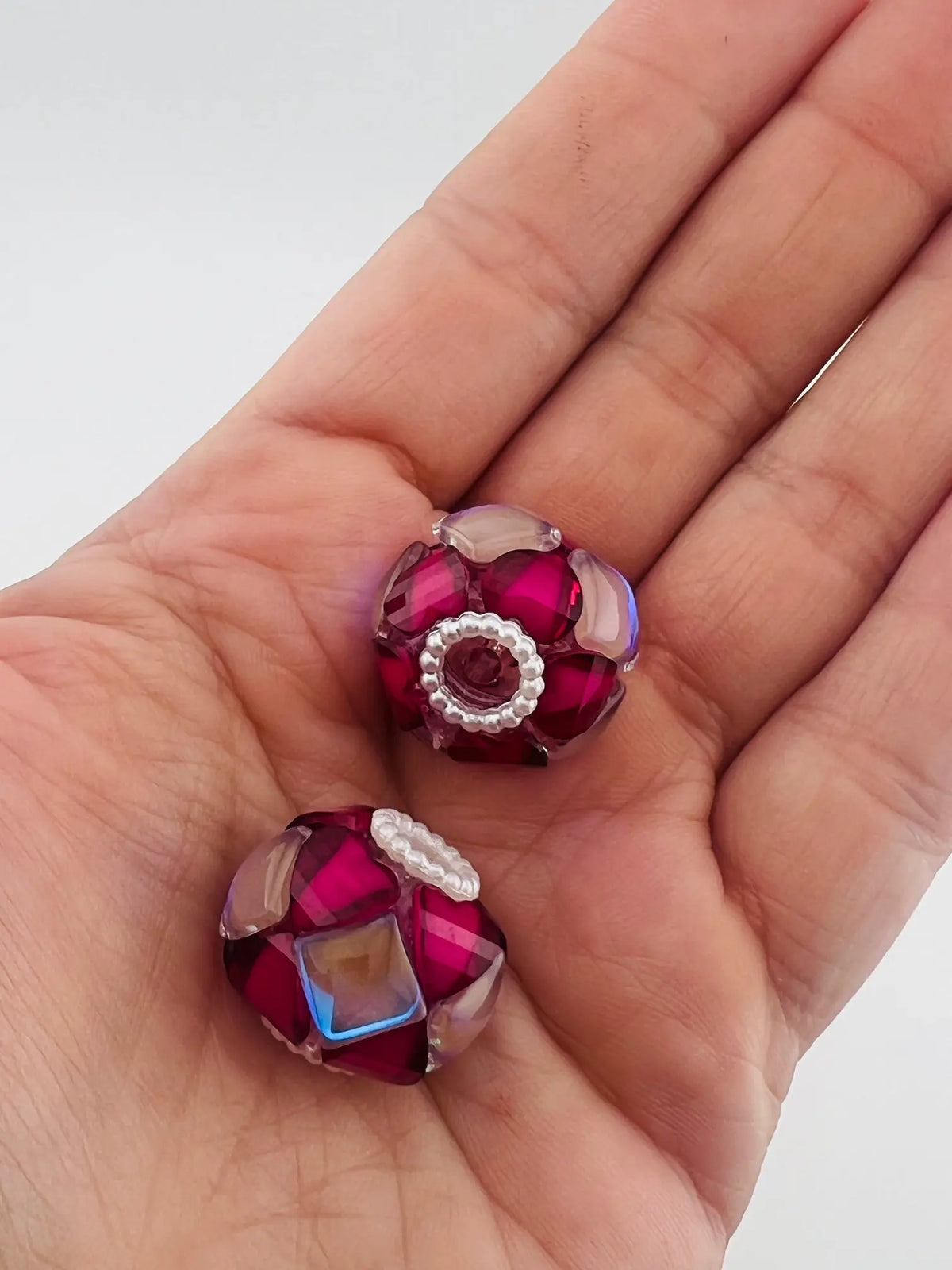 F15-Solid Colored Handcrafted Glass Dimond Beads 2 Pack