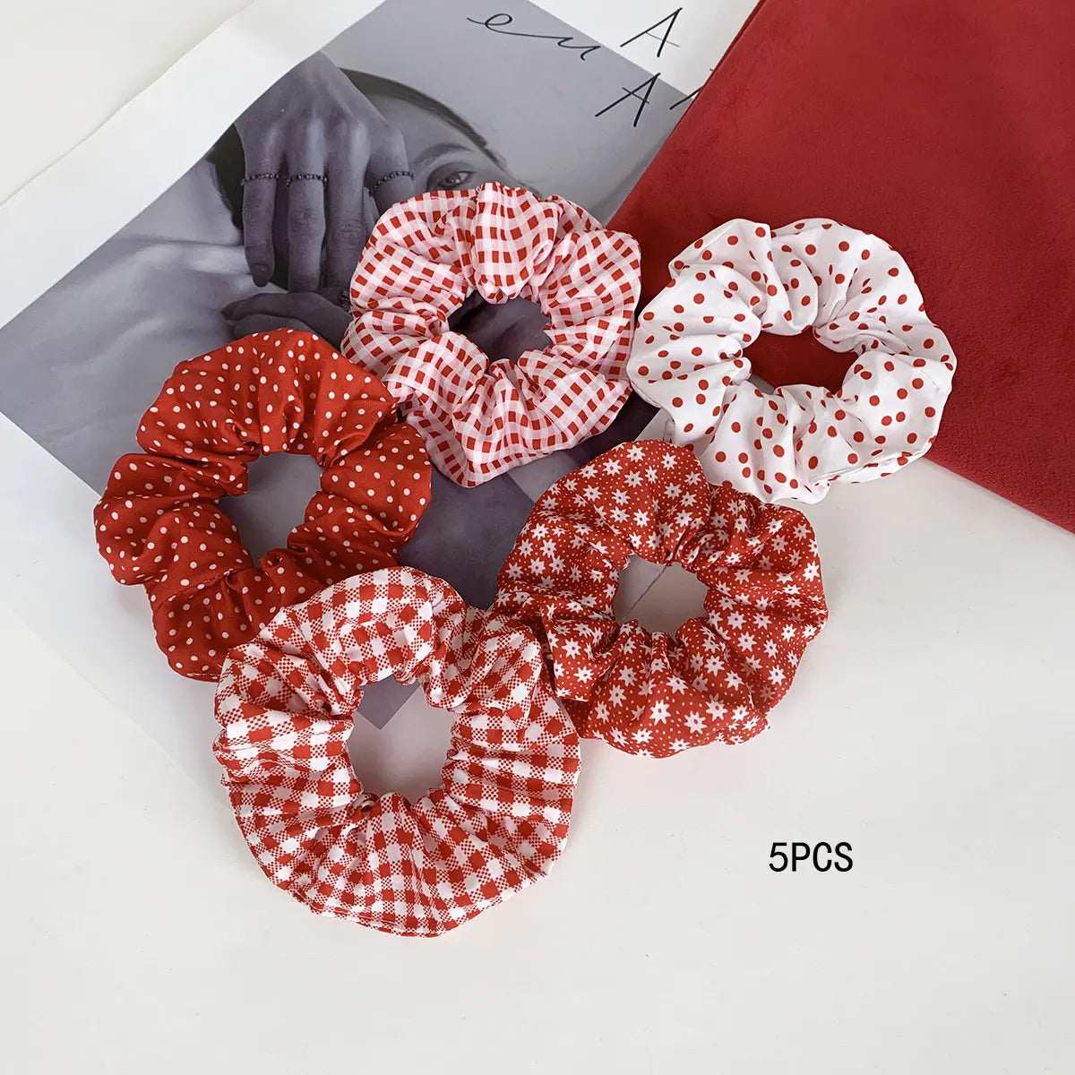 Women's Vintage Pastel Band-Shaped Hairbands & Scrunchies - Plaid/Polka, Floral Prints, Metal Accents, Elastic Fabric Hair Rubber Bands for Everyday Hairstyles