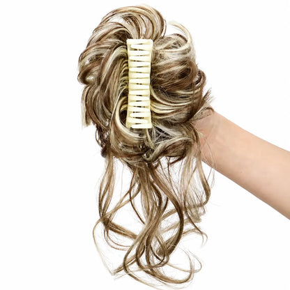 Large Serrated Claw Clip with Built-In Anti-Slip Texture for Secure, Pressure-Free Hold — Lightweight, Hollow-Core Design Ideal for Thick, Curly, Layered, or Wispy Hair; Matte Natural-Fiber Finish, Sweat-Resistant & Comfortable for Daily Wear