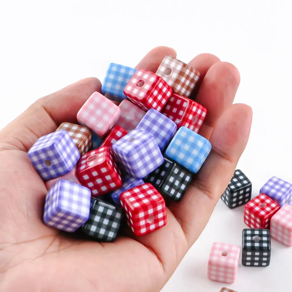 14×14mm 12pcs Acrylic Checkered Cube Beads, DIY Beads, Smoothly Threaded, Ideal for Holiday Decorations Crafts, Suitable for Making Necklaces Bracelets Keychains Phone Charms and other Beads&Bead Assortment