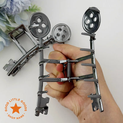 Button Key Hair Claw Clip – Halloween Alt Style Retro Metal Hair Accessory