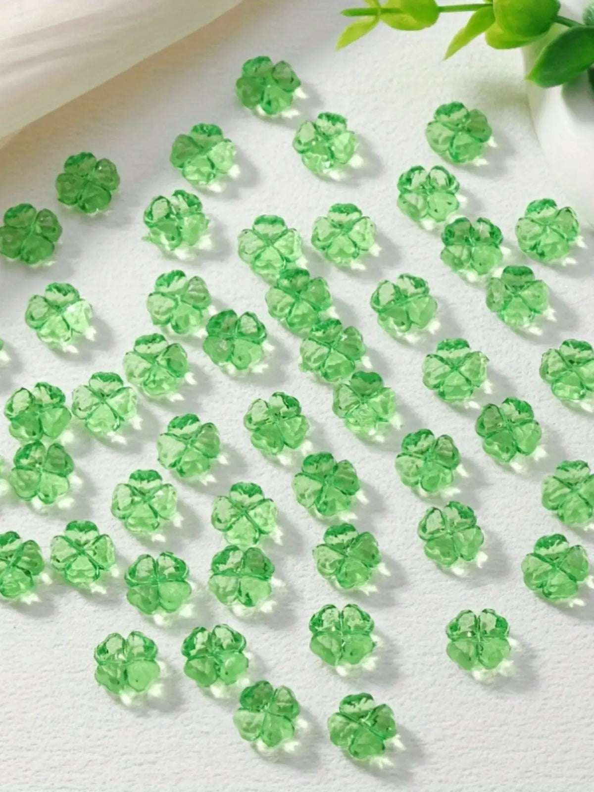 50pcs Acrylic Clover Beads, Lucky DIY Jewelry Making, DIY Beading, Jewelry Making Supplies, Four Leaf Clover Craft, Floral Necklace Earrings, Handmade Accessories, Wholesale Bead