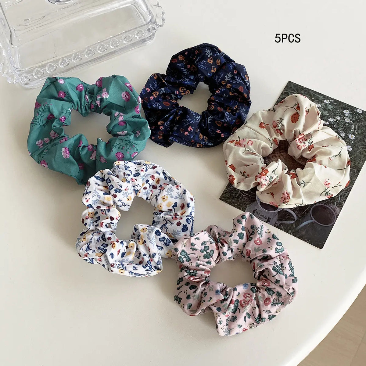 Women's Vintage Pastel Band-Shaped Hairbands & Scrunchies - Plaid/Polka, Floral Prints, Metal Accents, Elastic Fabric Hair Rubber Bands for Everyday Hairstyles