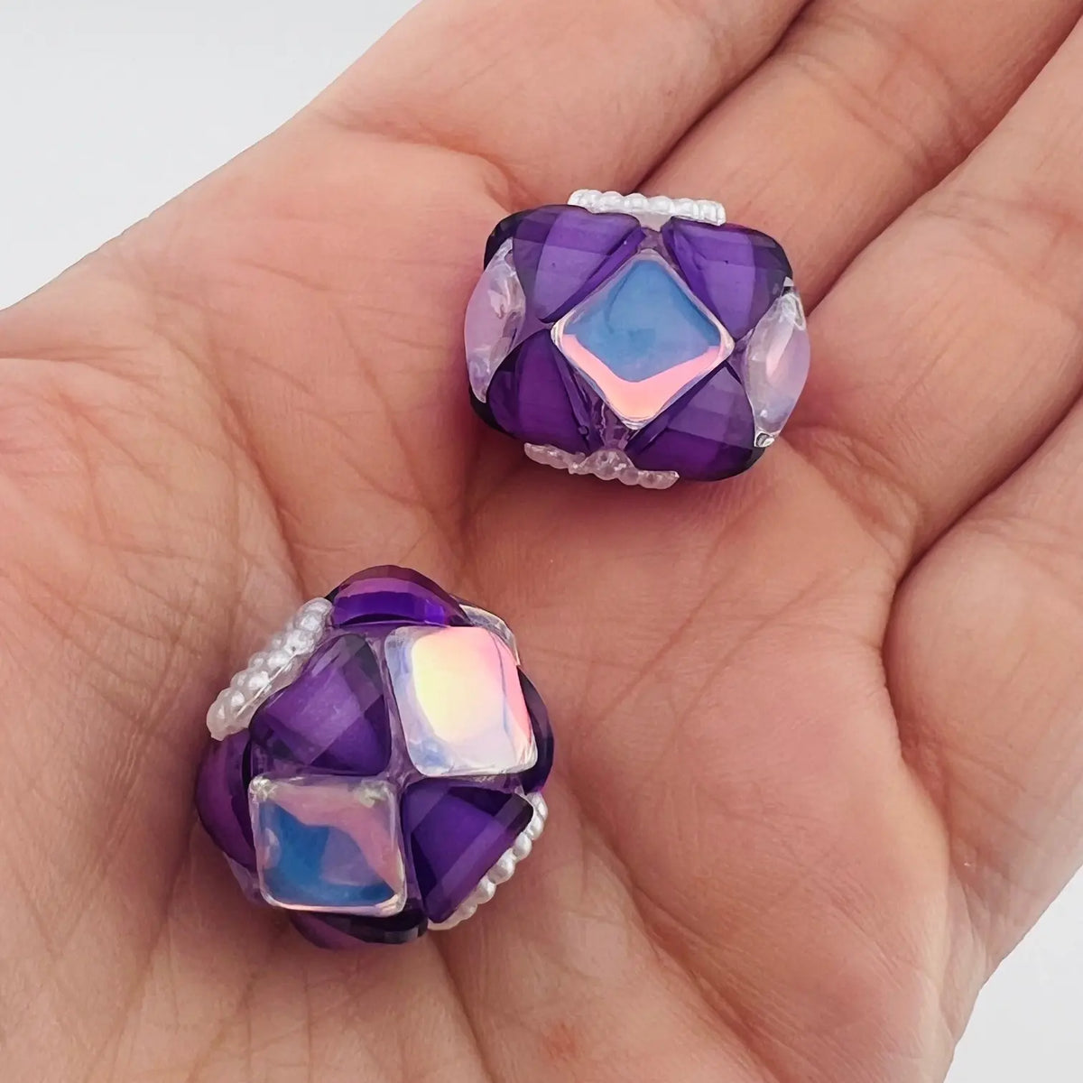F15-Solid Colored Handcrafted Glass Dimond Beads 2 Pack