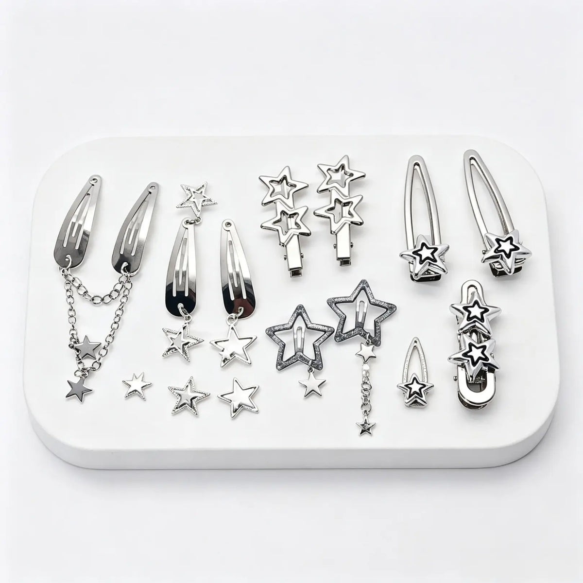 Women's Minimalist Retro Hollow Stars Metal Hair Clips - Cute Star Pendant Decor Barrettes with Secure Grip, Collectible Fashion Accessories for Parties, Birthdays