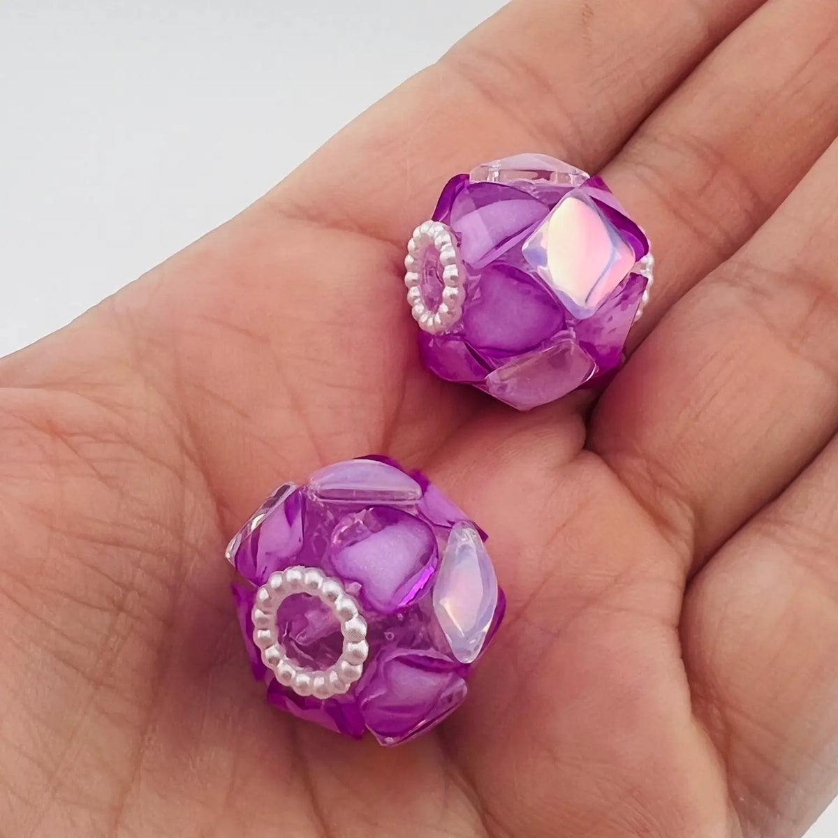 F15-Solid Colored Handcrafted Glass Dimond Beads 2 Pack