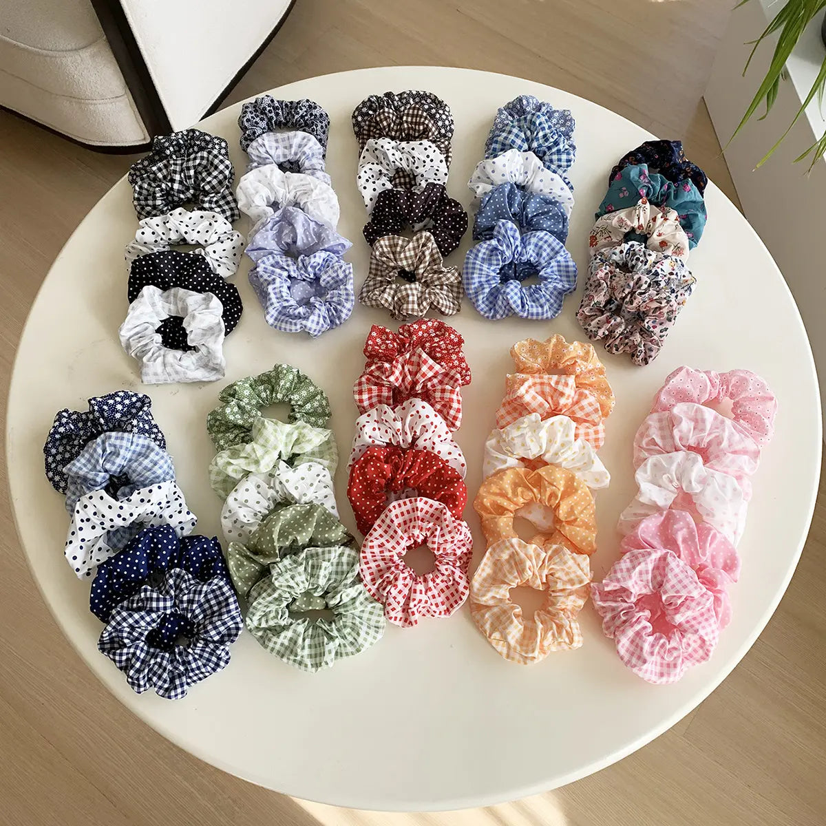 Women's Vintage Pastel Band-Shaped Hairbands & Scrunchies - Plaid/Polka, Floral Prints, Metal Accents, Elastic Fabric Hair Rubber Bands for Everyday Hairstyles