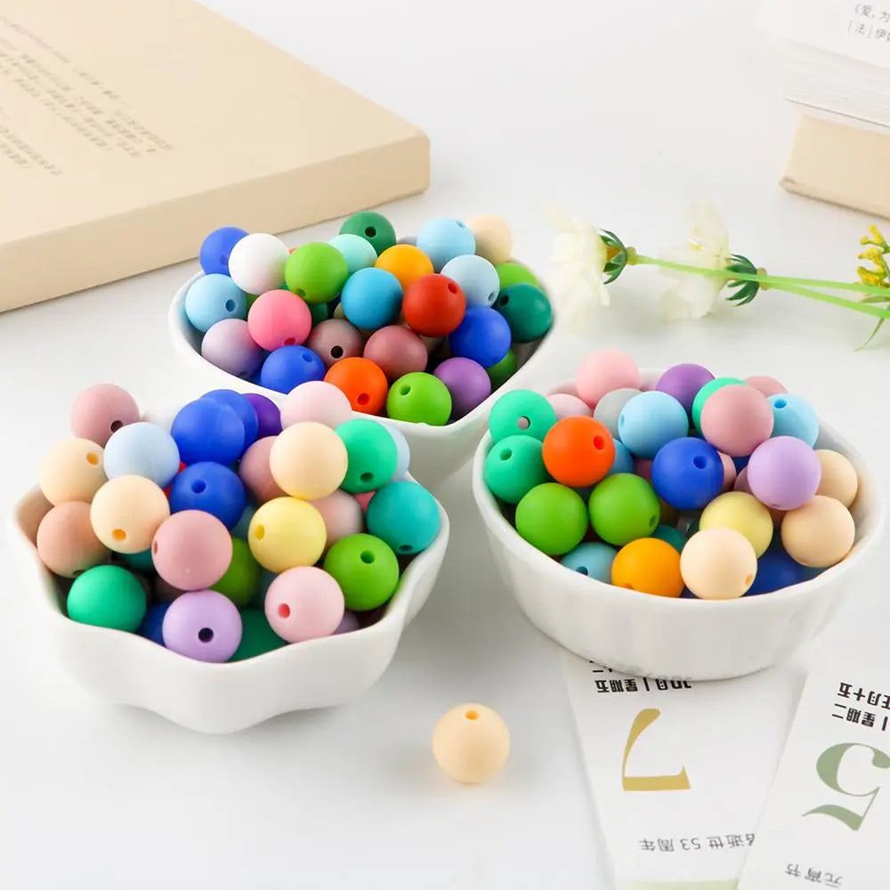 Silicone Beads Kit, 50 pcs Beaded Set of 15 mm Silicone Beads, Bead Assortment and DIY Beading and Jewelry Making Supplies for Keychains, Necklaces and Jewelry Crafts