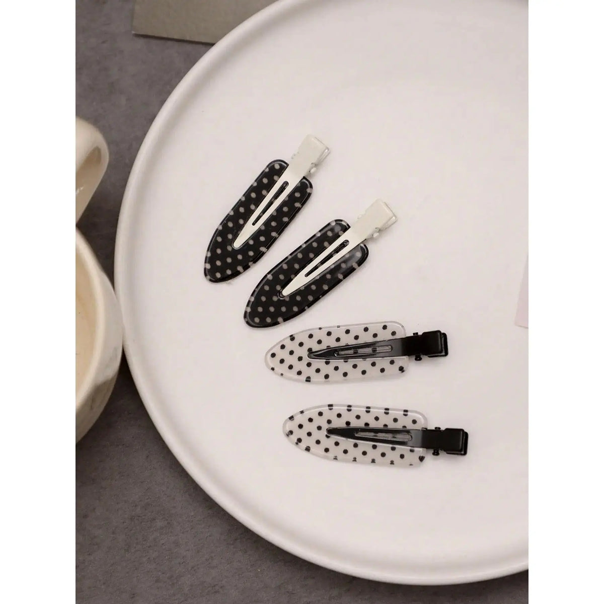 Female 4pcs/Set Cute Elegant Acetate Seamless Polka Dot Hair Clips - Black & White Acrylic Alligator Clips, Bangs & Side Comb Accessories, Everyday Fashion Hair Accessory Set, Abs-Ready Style