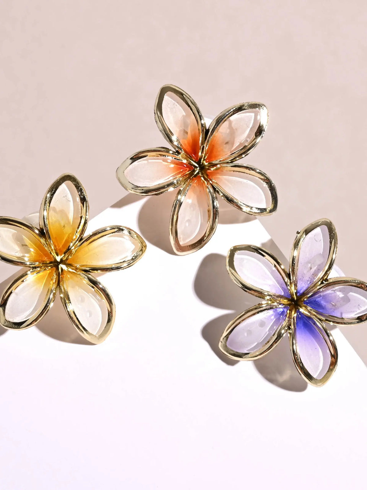 6 Pcs Colorful Flower Hair Clips, Vibrant Floral Accessories, No Paper Cards Included, Perfect for Stylish Hairstyles, Ideal Gift Idea