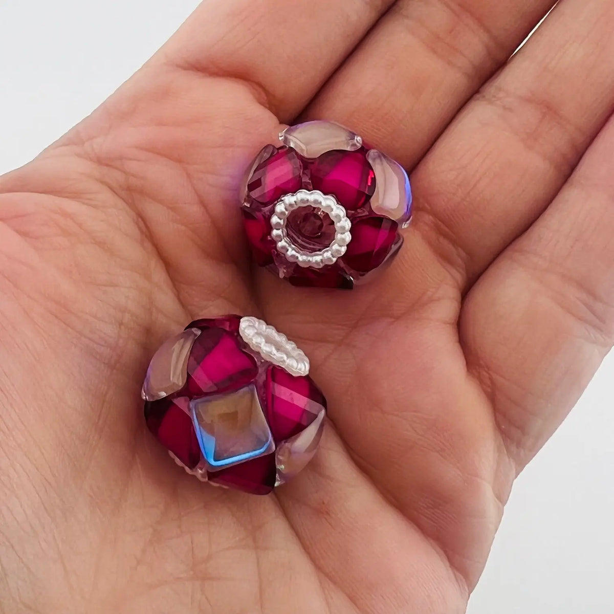 F15-Solid Colored Handcrafted Glass Dimond Beads 2 Pack